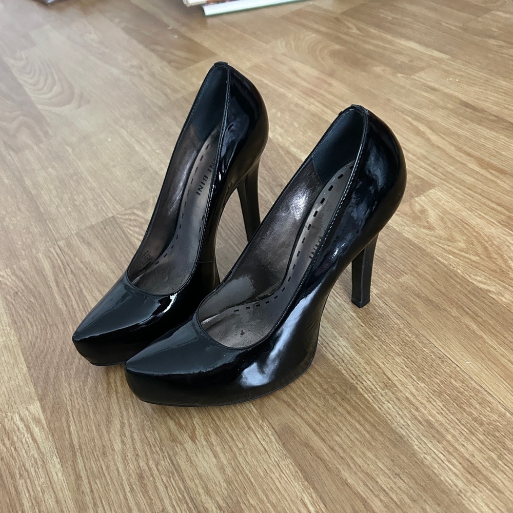 Gianni Bini Black High Heel Stilettos Size 6.5M Women's